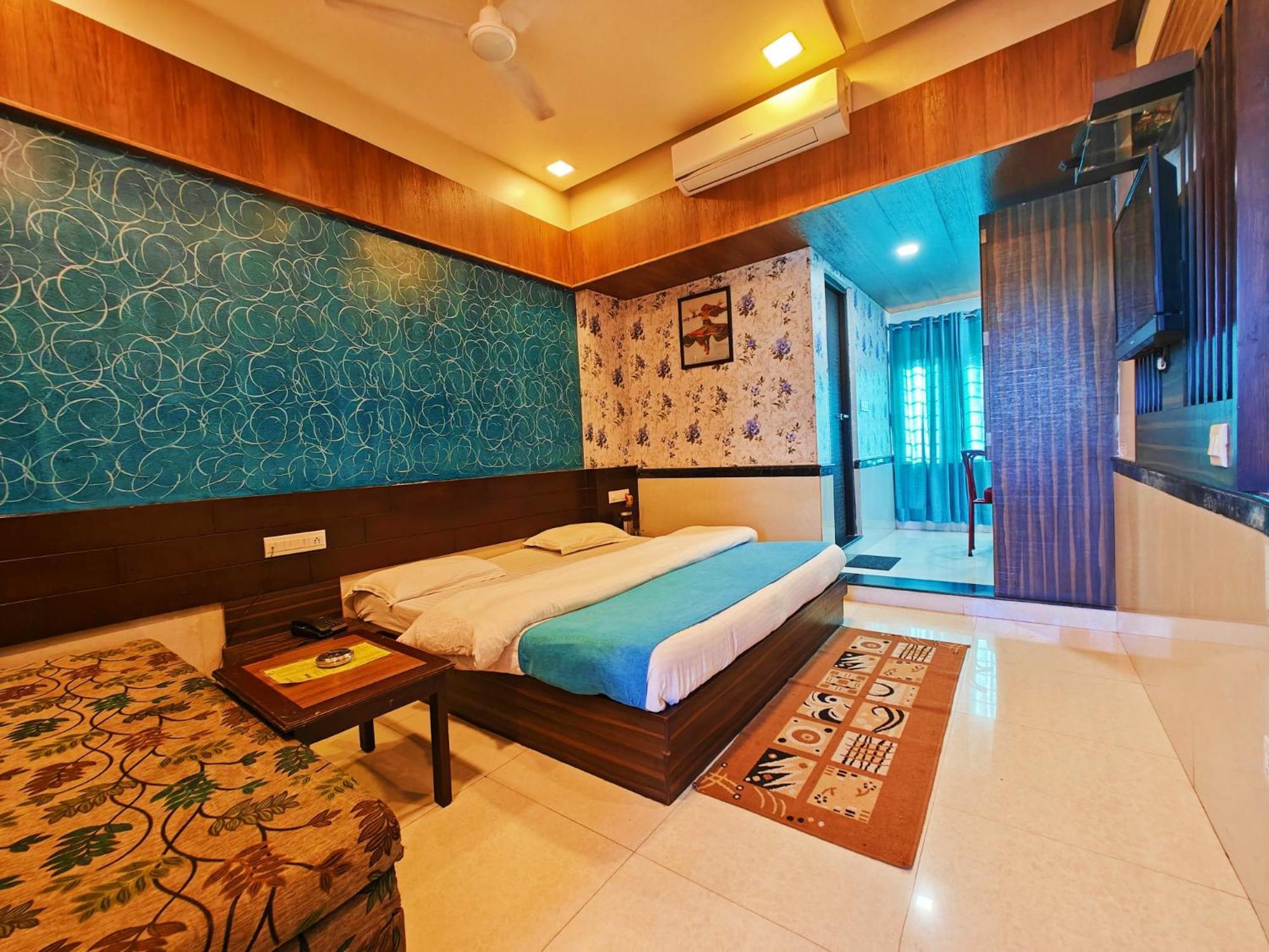 Hotel Saraswati Маунт Абу Екстериор снимка