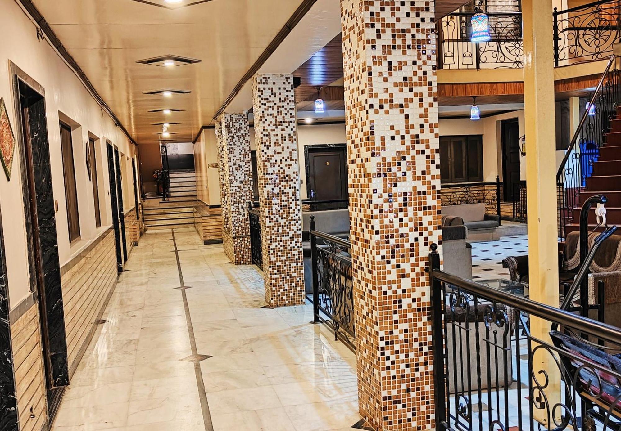 Hotel Saraswati Маунт Абу Екстериор снимка