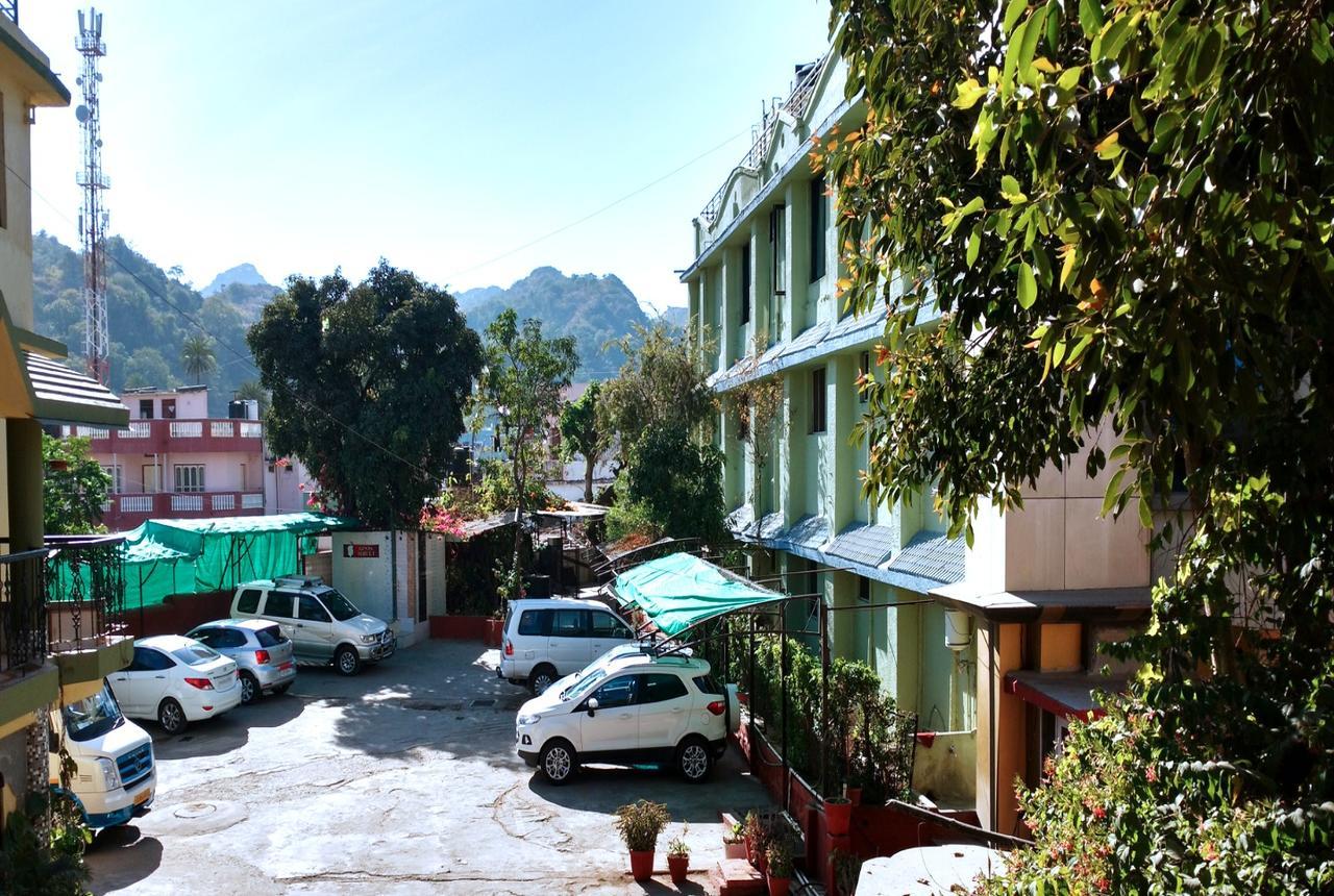 Hotel Saraswati Маунт Абу Екстериор снимка
